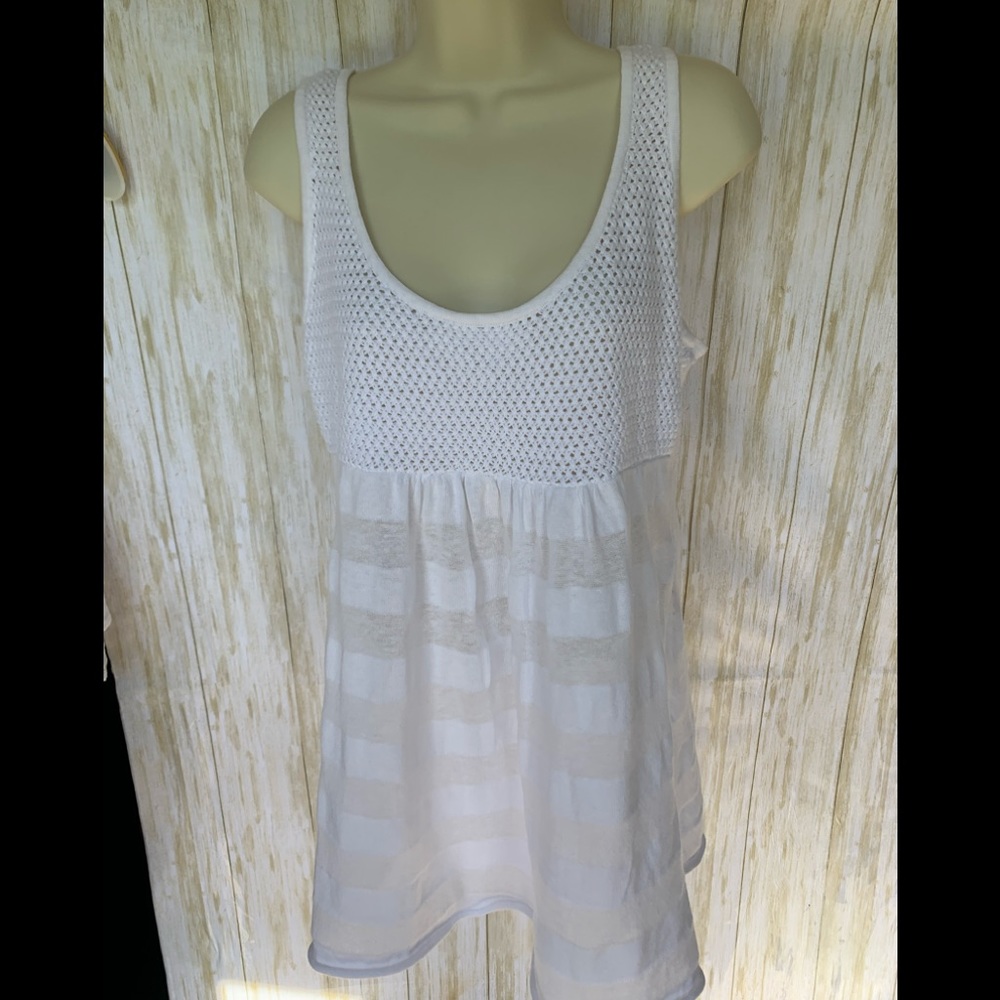 Tommy Bahama Women’s Sleeveless Knit White Linen Blend  Top Size Medium